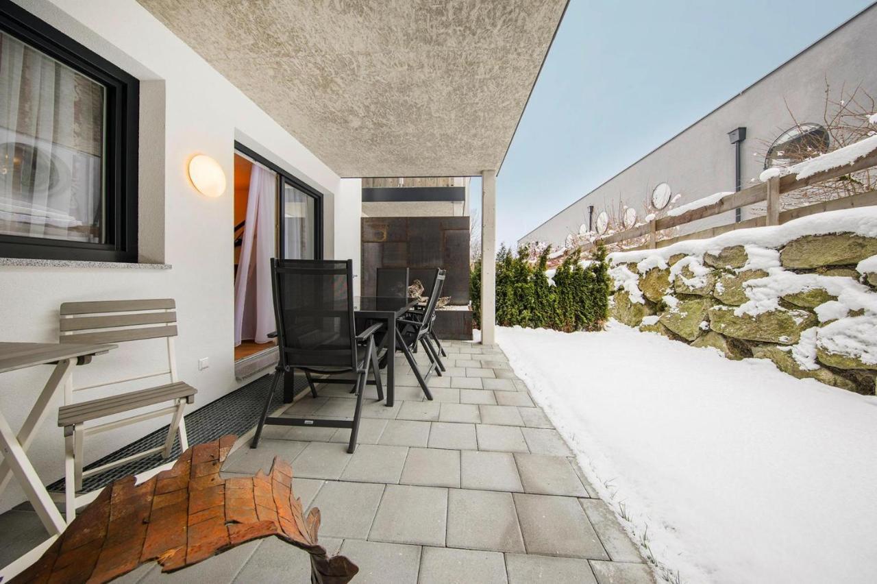 Apartment In Neukirchen With A Carport Neukirchen am Grossvenediger Exterior photo